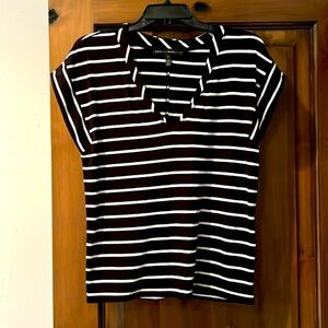 Great looking White House Black Market tea seem down the back size small